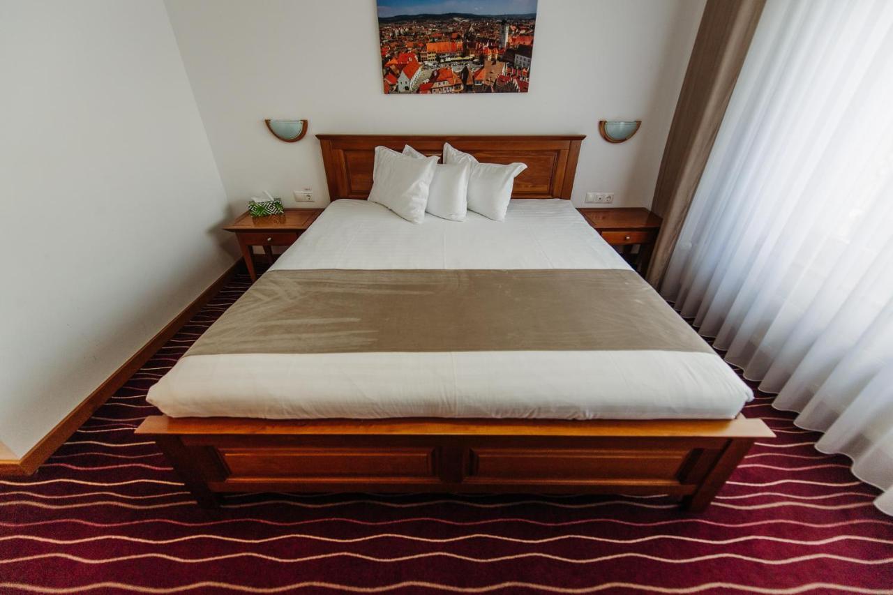 Boutique Damiani Hotel Sibiu Luaran gambar
