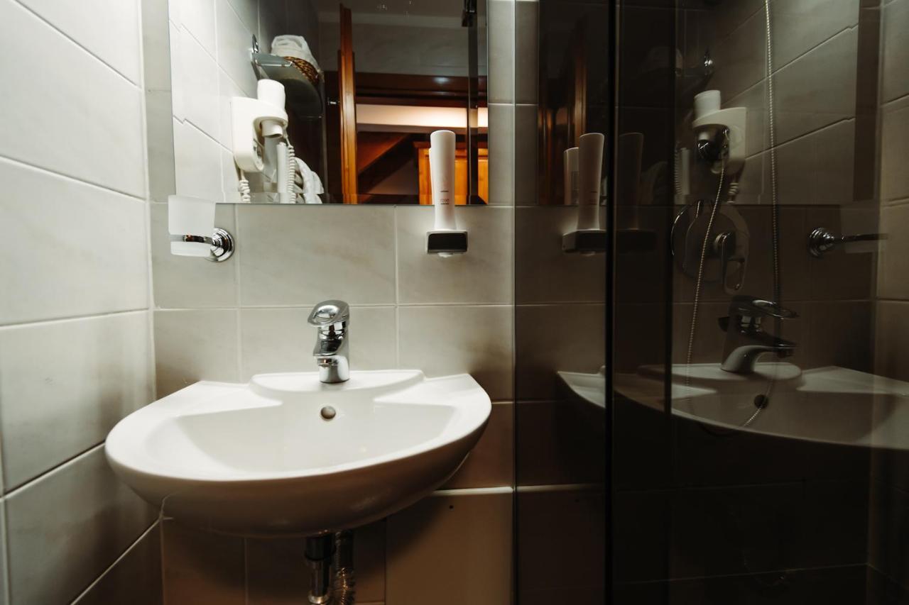 Boutique Damiani Hotel Sibiu Luaran gambar